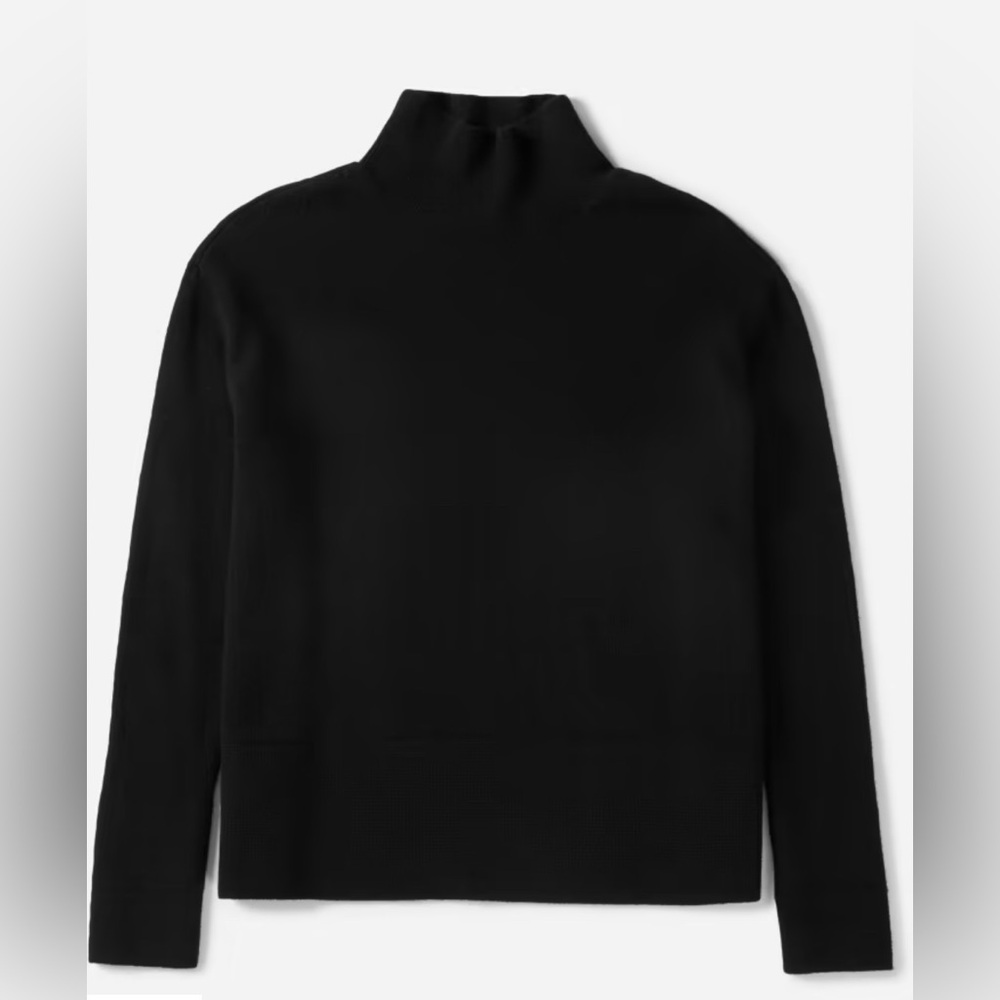 The Cashmere Square Turtleneck in Black